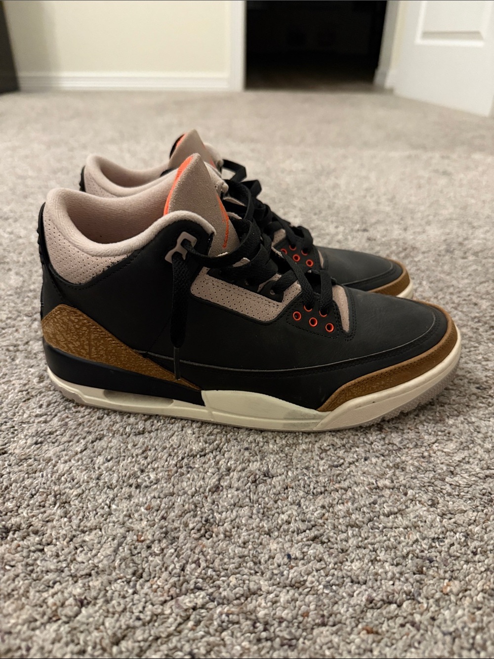 Air Jordan Men’s 3 Retro Desert Elephant Sneakers Size 9